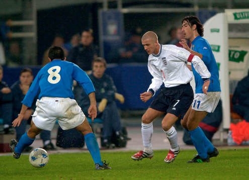 David Beckham, England och Marco Del Vecchio, Italien