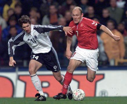 Frank Baumann, Tyskland och Thomas Gravesen, Danmark