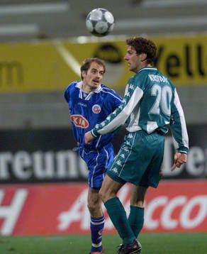Magnus Arvidsson, Hansa Rostock nickar bollen förbi en