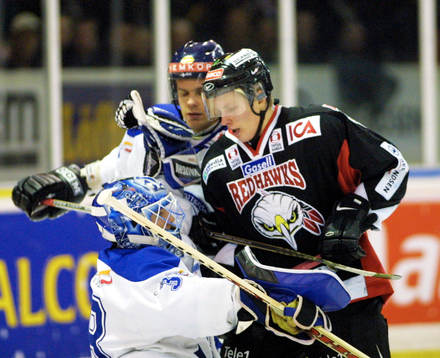 Mika Hannula, Malmö och Reinhard Divis, målvakt Leksand