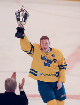 Jörgen Jönsson, Sverige jublar. (Jubel, pokal)