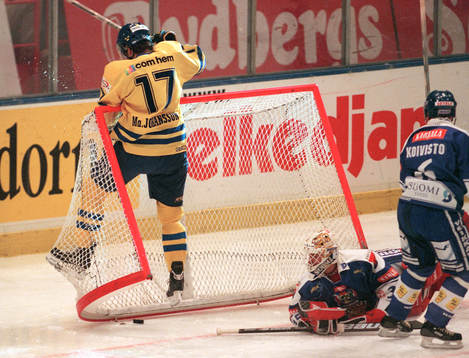 Mathias Johansson, Sverige