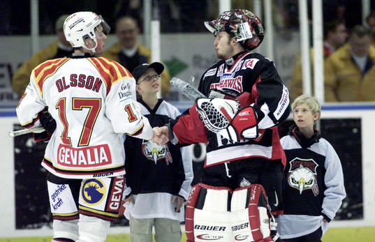 Andreas Hadelöv, målvakt Malmö och Daniel Olsson, Brynäs