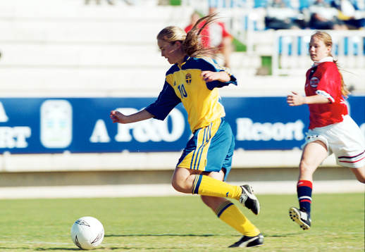 Emma Lindqvist, Sverige