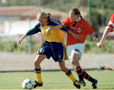 Josefine Öqvist, Sverige