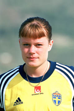Madelene Göras, Sverige