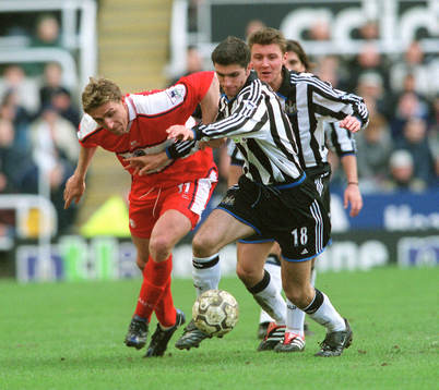Alan Boksic, Middlesbrough och Aaron Hughes, Newcastle