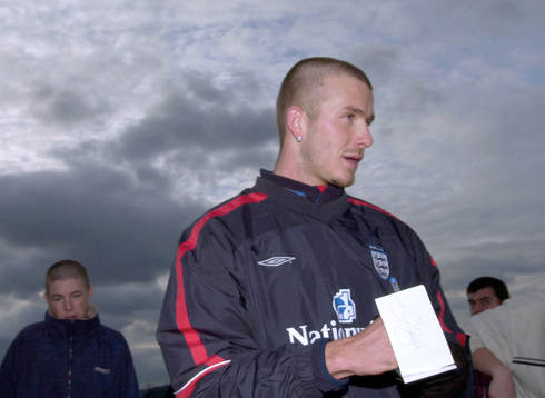David Beckham, England skriver autografer