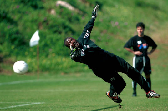 Patrik Alwin, Assyriska