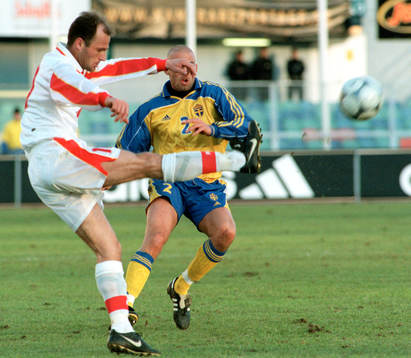 Artim Sakiri, Makedonien och Olof Mellberg, Sverige