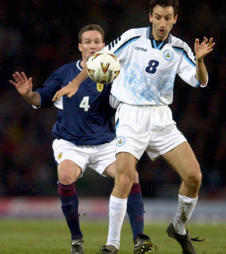 Paul Lambert, Skottland och  Emmano Zonzini, San Marino