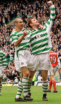 Henrik Larsson och Tommy Johnson, Celtic jublar