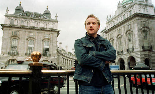 Pär Karlsson på Piccadily Circus i London