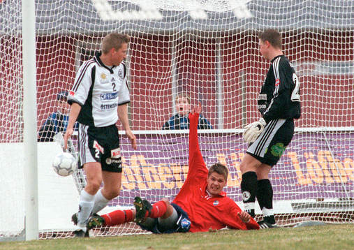 Bläddra bland fler bilder av Fotboll, Superettan, Öster - Motala 