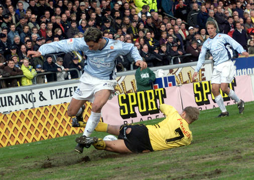 Zlatan Ibrahimovic, Malmö stoppas av Jesper Bengtsson,
