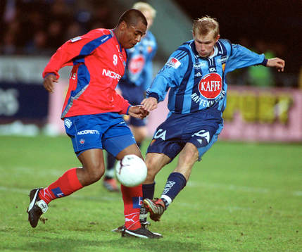 Alvaro Santos, Helsingborg ( Helsingborgs IF ) och Mikael
