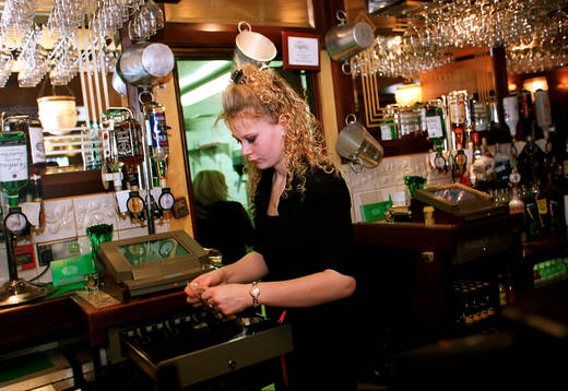 23 Fotboll, Superweekend, pub, bar
