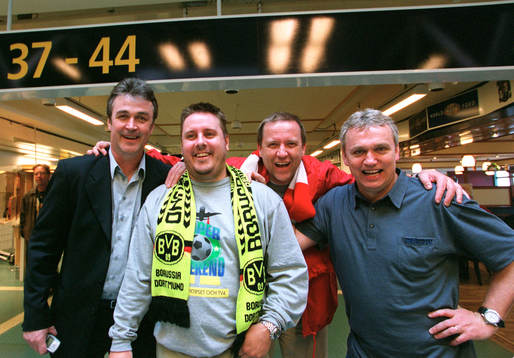 23 Fotboll, Superweekend. Ralf Edström, till vänster, och