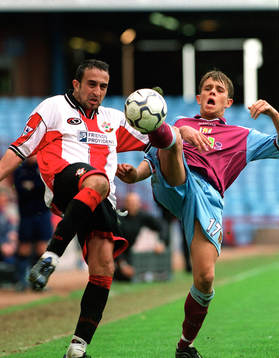 Lee Hendrie , Aston Villa
