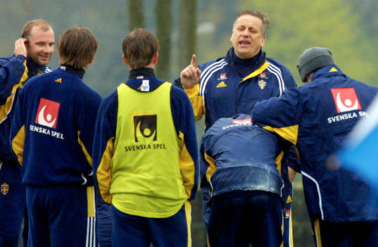 Tommy Söderberg predikar och Håkan Mild