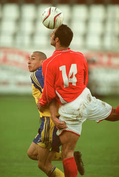 Henrik Larsson, Sverige förlorar en duell mot en schweizare