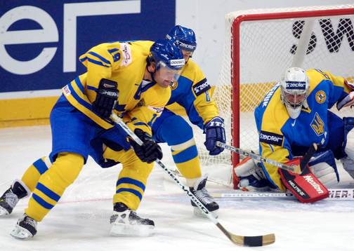 Mikael Renberg, Sverige