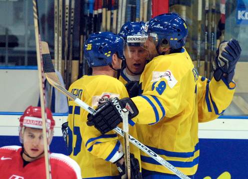 Jörgen Jönsson, Sverige gratuleras av Peter Andersson och