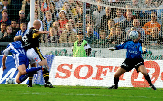 Håkan Mild, Göteborg tar sig förbi Mathias Thylander,