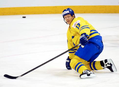 Mats Sundin på knä