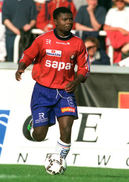 Mike Owusu, Örgrte