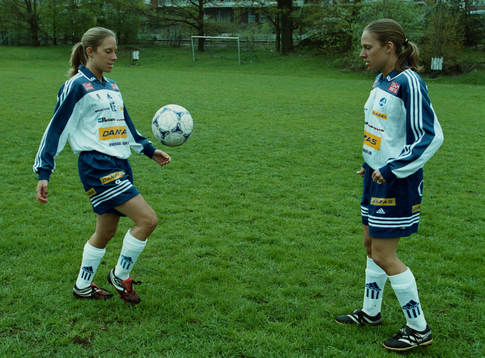 fotboll, dam, Systrarna Helen och Linda Fagerström,