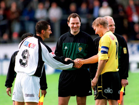 Joakim Söndergaard, Häcken, Jonas Eriksson (domare) och