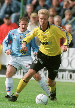 Simon Sjöfors, Mjällby uppvaktas av Daniel Moffatt, Gefle
