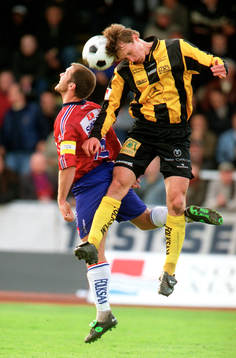 Kim Källström, Häcken i nickduell med Magnus Källander,