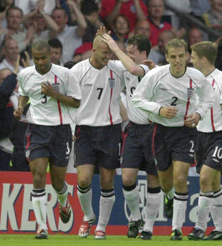 David Beckham gratuleras