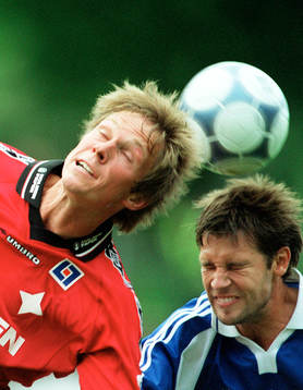 Mattias Östberg och Stefan Selakovic i nickduell