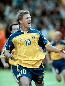 fotboll Sverige - Slovakien, Marcus Allbäck, jubel