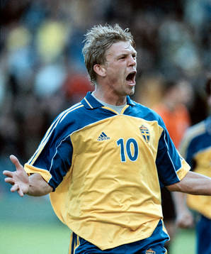 Fotboll Sverige - Slovakien, Marcus Allbäck, jubel