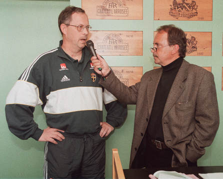 Lars Lagerbäck, förbundskapten och TV4-Sportens reporter
