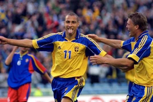 Henrik Larsson, Sverige jublar