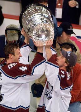 Rob blake och Peter Forsberg, Colorado (jubel, pokal)
