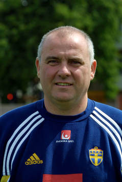 fotboll dam, Gregor Skwirut, Sverige