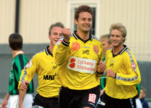 Målskytten Marcus Ringberg jublar