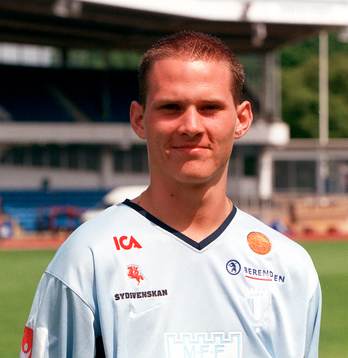 Fotboll, Malmö. Ny i MFF. Jon Jönsson byter klubb från