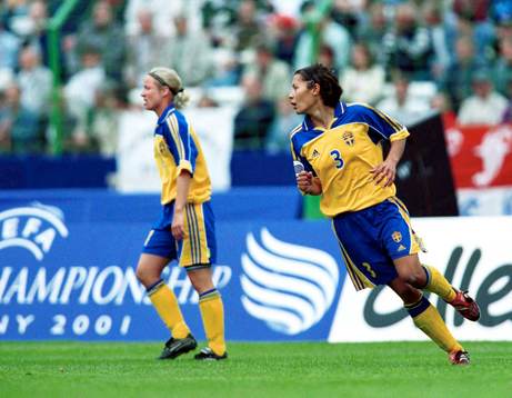 Jane Törnqvist, Sverige (i bakgrunden Victoria Svensson)