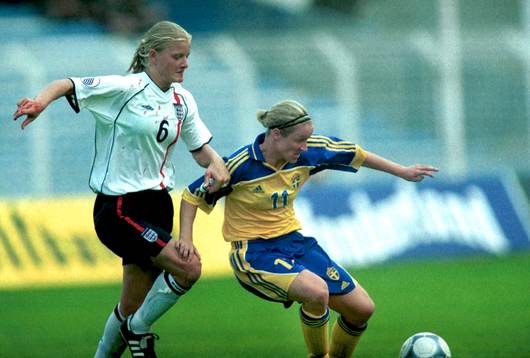 Victoria Svensson, Sverige, möter en blodig, Katie