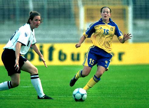 Therese Sjögran, Sverige och Marieanne Spacey, England