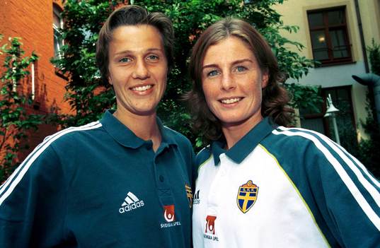 Malin Andersson och Malin Moström, båda är lagkapten