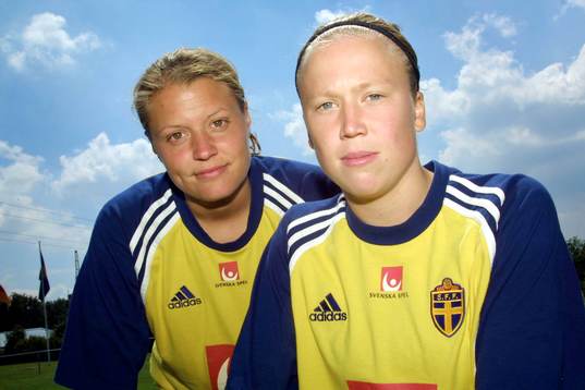 Karolina Westberg och Sara Larsson, Sverige