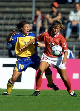 Hanna Ljungberg, Sverige och Christina Bonde, Danmark